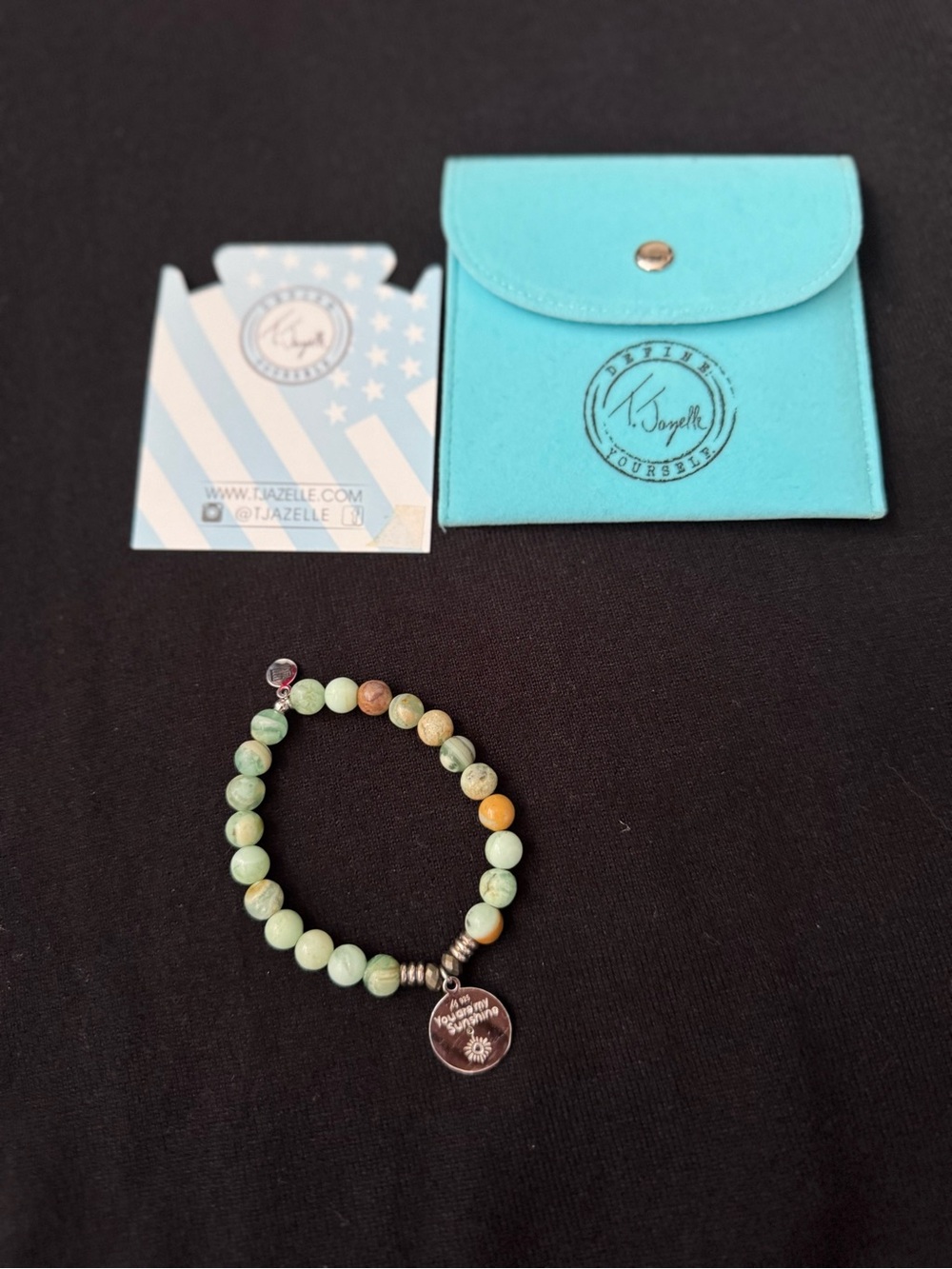 T. Jazelle Green and Brown Beaded Stretch Bracelet with Sunburst Charm - NEW - Picture 7 of 9